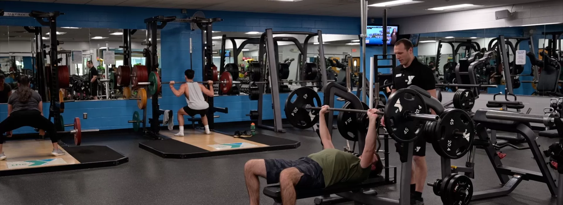 People working out and lifting weights